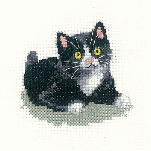 Little Friends Black & White Kitten cross stitch kit - LFBW1021